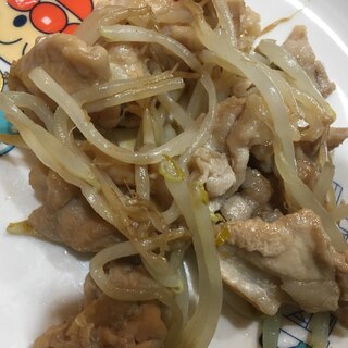 豚肉ともやしのオイスターソース炒め